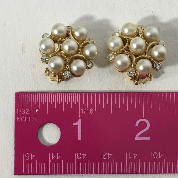 Vintage Lisner Faux Pearl Rhinestone Earrings - Picture 8 of 8